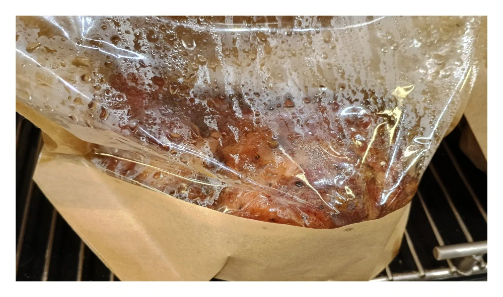 Grilované Koleno sous-vide v pivní marinádě (teplý produkt) cca 390g