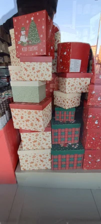 Dárková krabička - obsah jde lehce upravit cena od 999 Kč